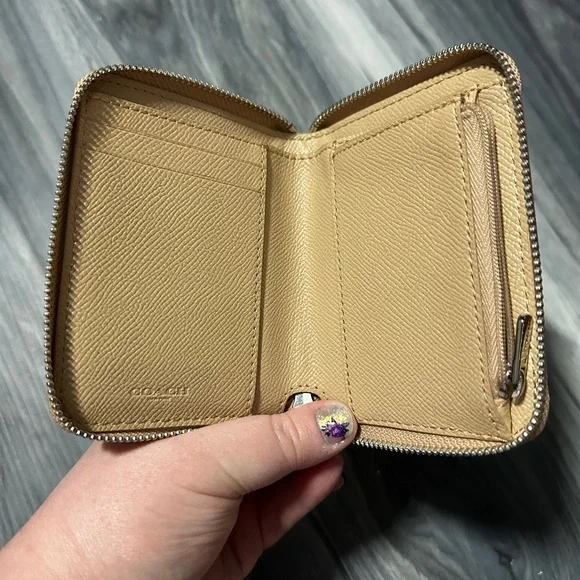 Coach Gold Glitter & Stars Wallet - Picture 3 of 6